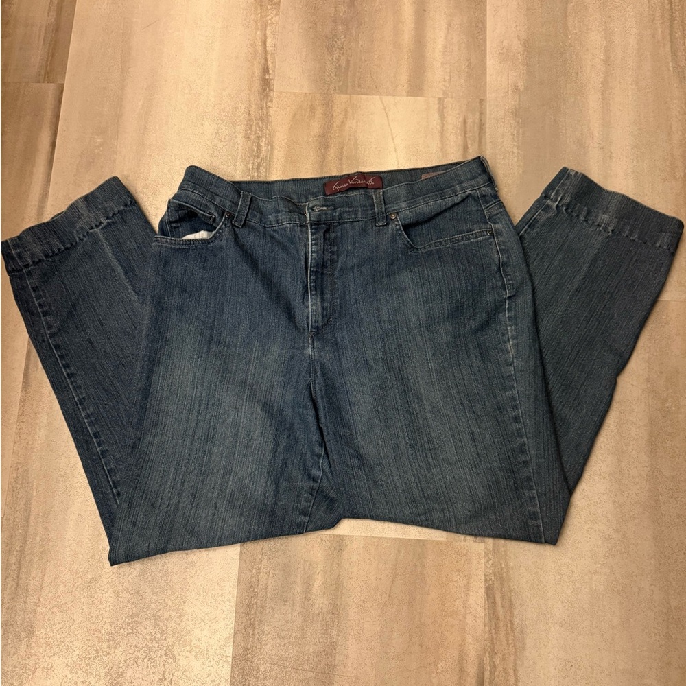 Gloria Vanderbilt Blue  Leg Jeans - Picture 2 of 9